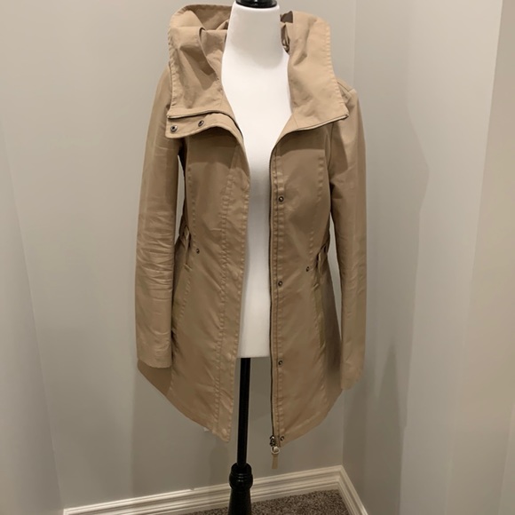 Mackage coat with leather accent detailing - Picture 2 of 11